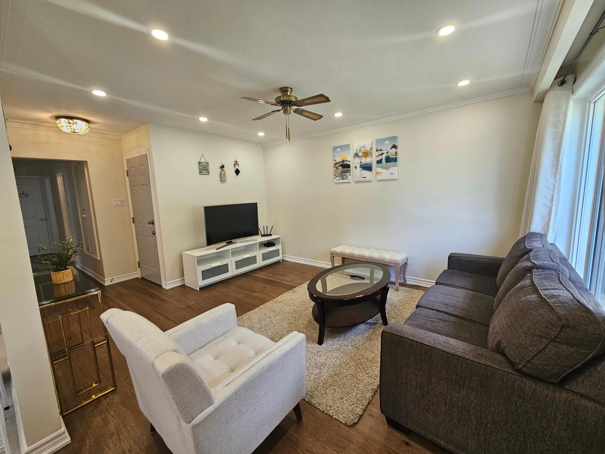 Newly-Renovated 3Br House, 12 Minutes To Airport Lejlighed Toronto Eksteriør billede