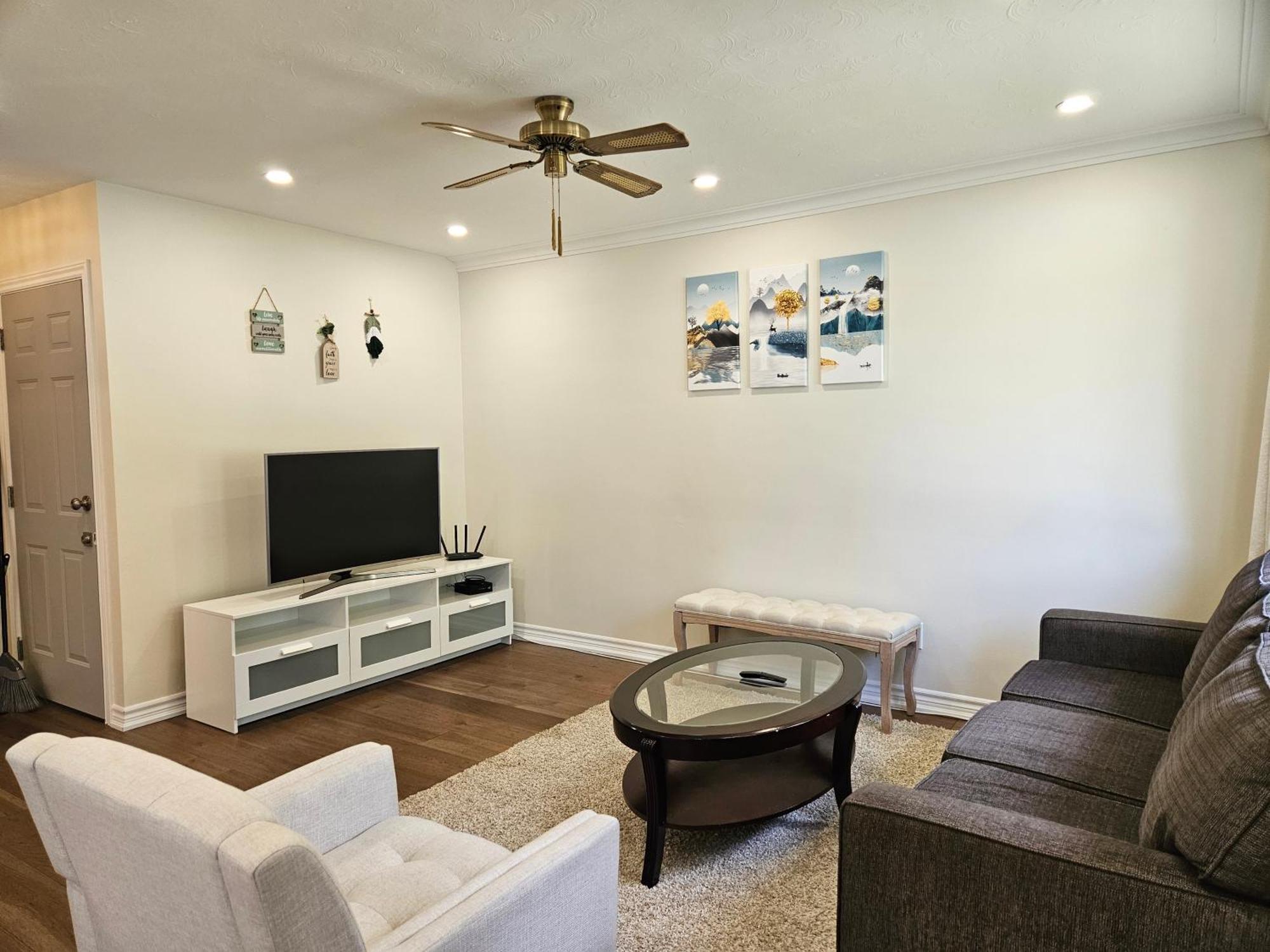 Newly-Renovated 3Br House, 12 Minutes To Airport Lejlighed Toronto Eksteriør billede