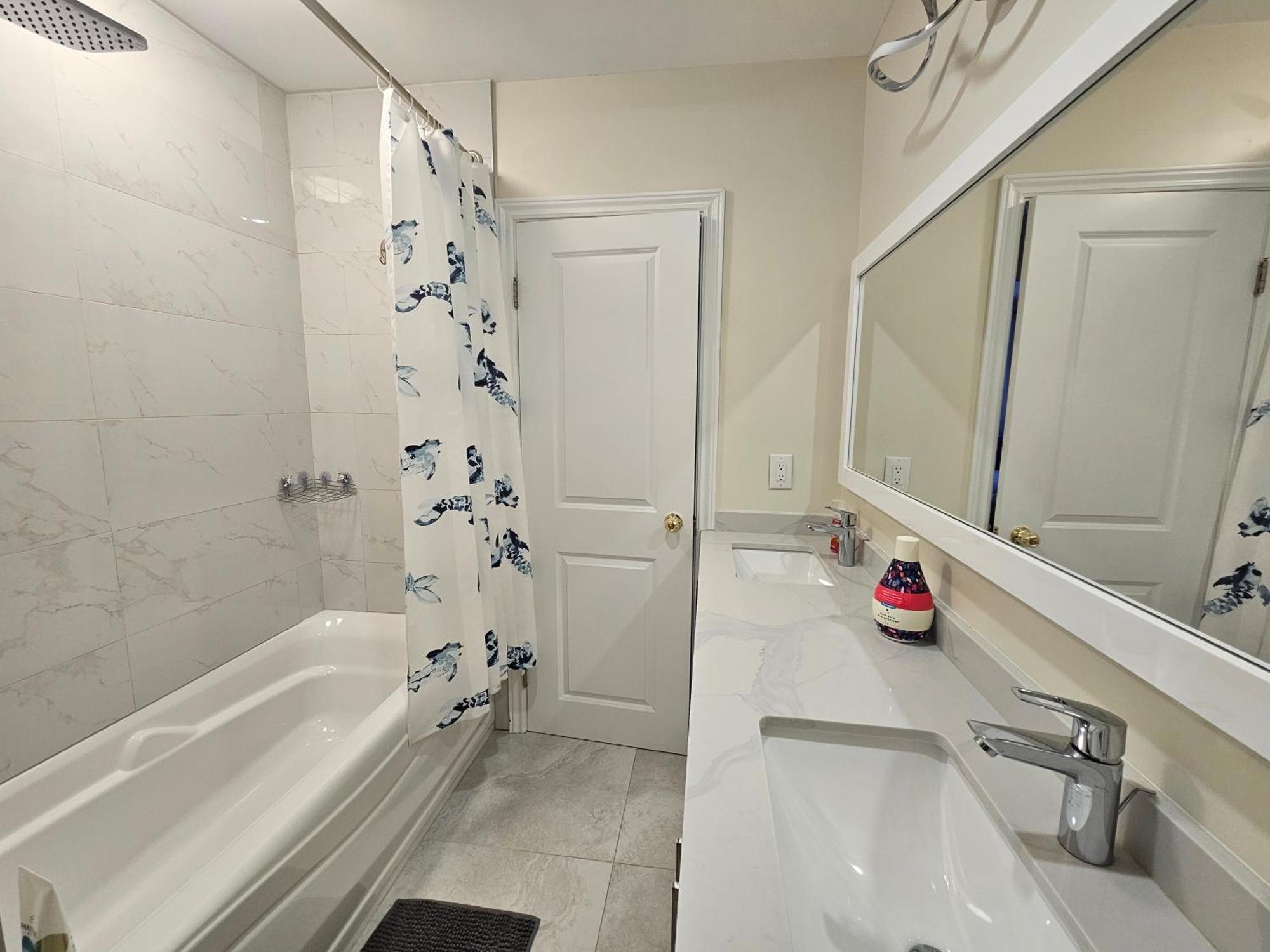 Newly-Renovated 3Br House, 12 Minutes To Airport Lejlighed Toronto Eksteriør billede