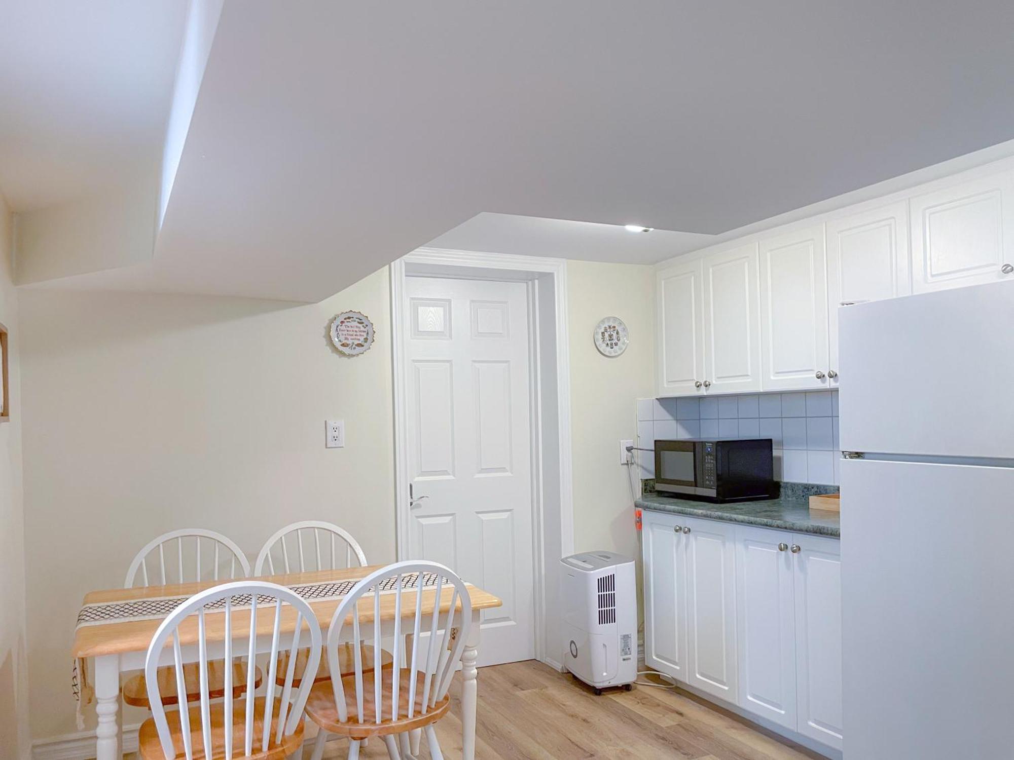 Newly-Renovated 3Br House, 12 Minutes To Airport Lejlighed Toronto Eksteriør billede